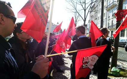 Greve TKE Embaixada Alemanha em Lisboa 24 Fev 2017 Foto 12